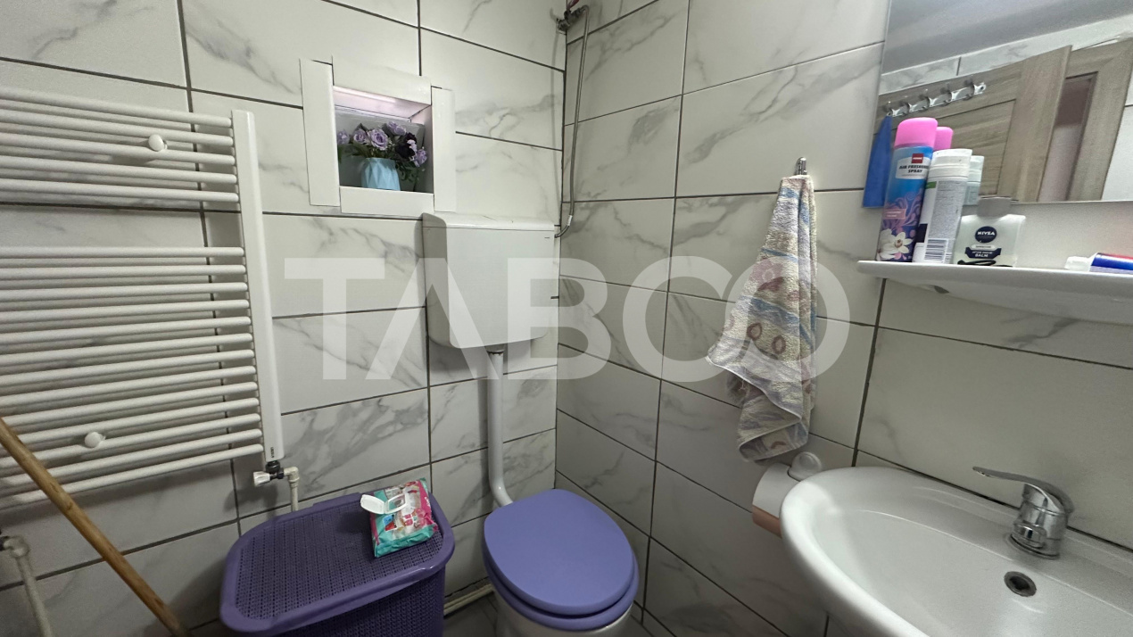 Apartament 4 camere la casa pivnita curte privata zona Lazaret Sibiu