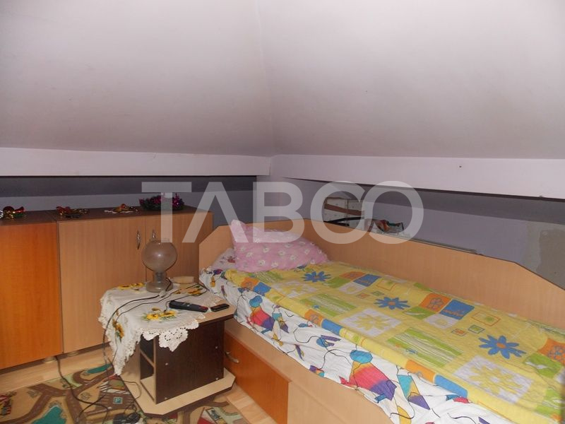 Apartament 4 camere la mansarda fara comision in Sibiu zona Rahova