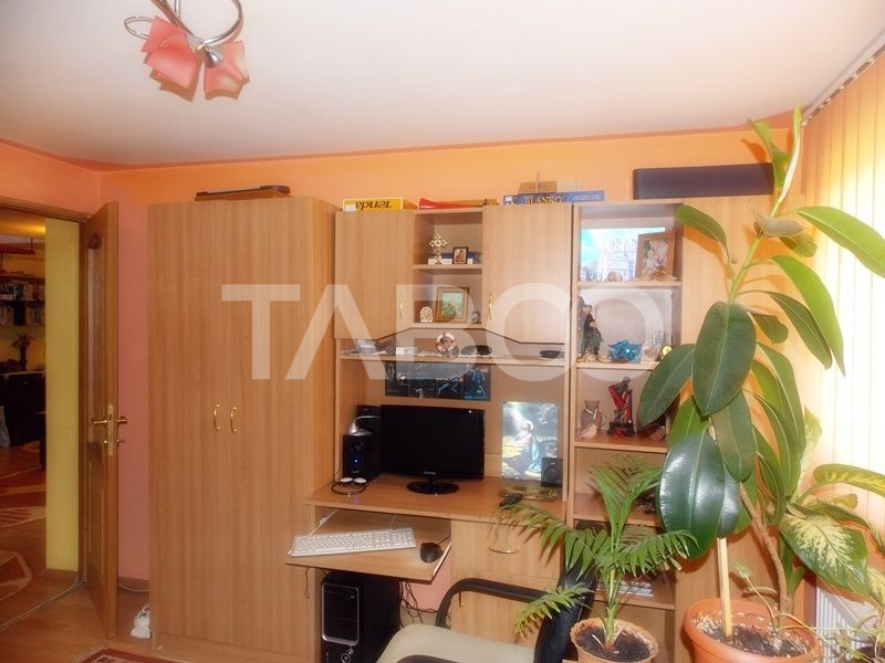 Apartament 4 camere la mansarda fara comision in Sibiu zona Rahova