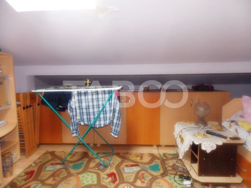 Apartament 4 camere la mansarda fara comision in Sibiu zona Rahova