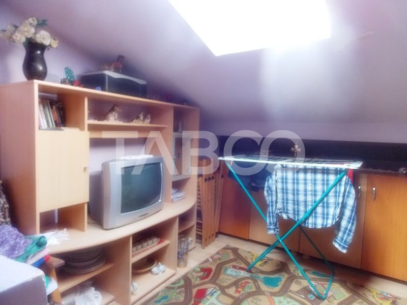 Apartament 4 camere la mansarda fara comision in Sibiu zona Rahova