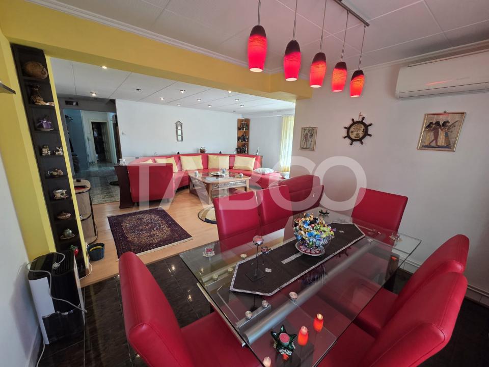 Apartament 4 camere zona centrala 98 mp cu scara interioara renovat  in Fagaras - Bulevardul Unirii