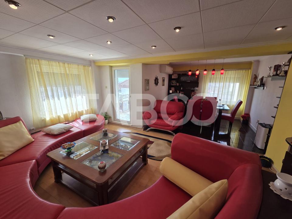Apartament 4 camere zona centrala 98 mp cu scara interioara renovat 