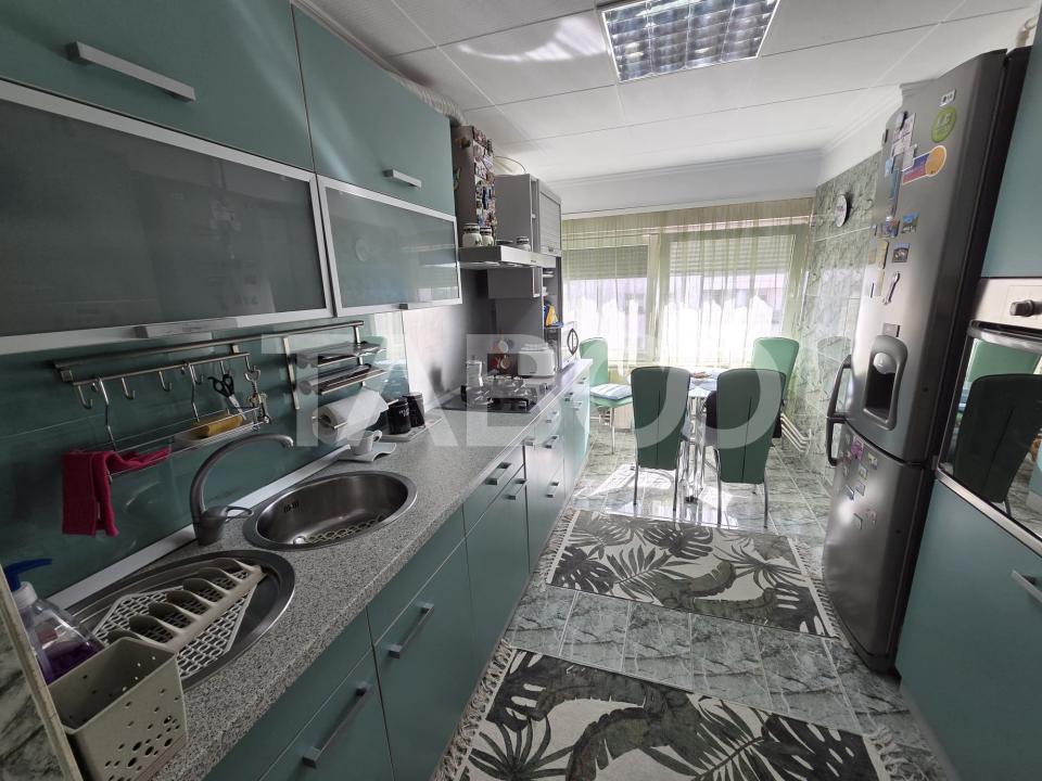 Apartament 4 camere zona centrala 98 mp cu scara interioara renovat 