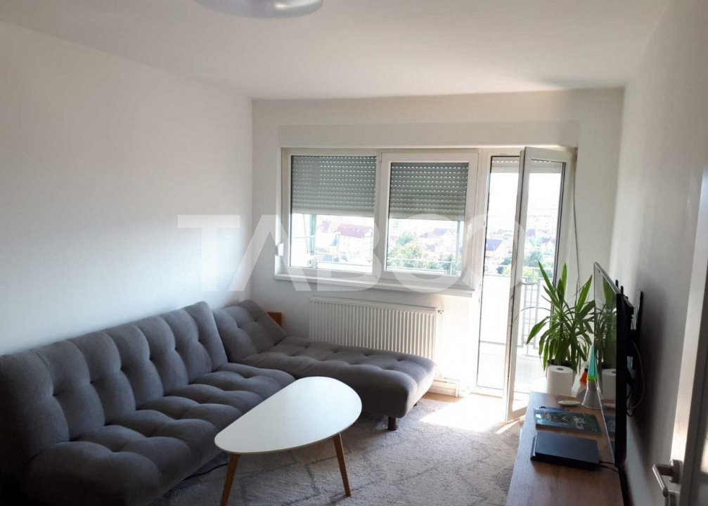 Apartament 47mp de vanzare 2 camere cu balcon 6mp zona Mihai Viteazul