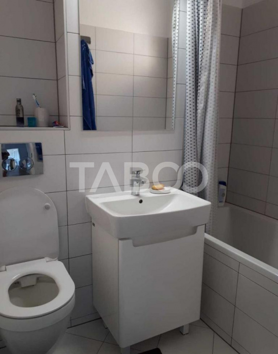 Apartament 47mp de vanzare 2 camere cu balcon 6mp zona Mihai Viteazul