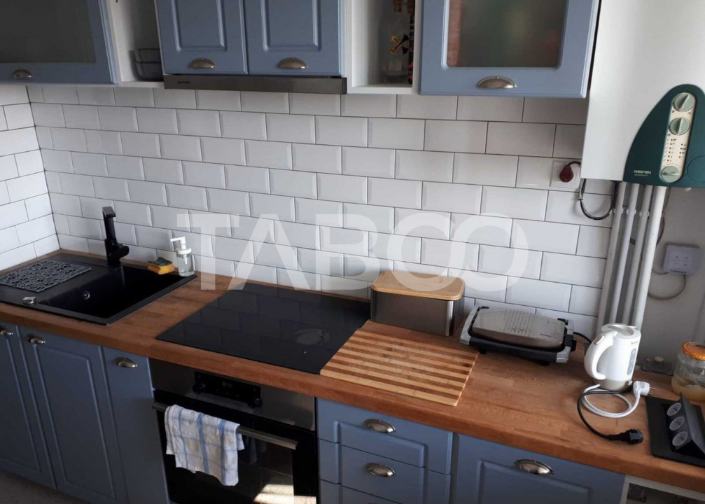 Apartament 47mp de vanzare 2 camere cu balcon 6mp zona Mihai Viteazul