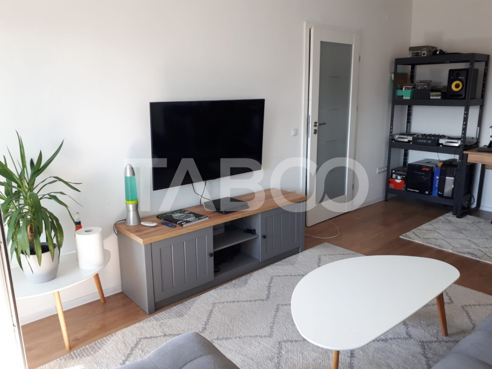 Apartament 47mpu de vanzare 2 camere cu balcon 6mp zona Mihai Viteazul