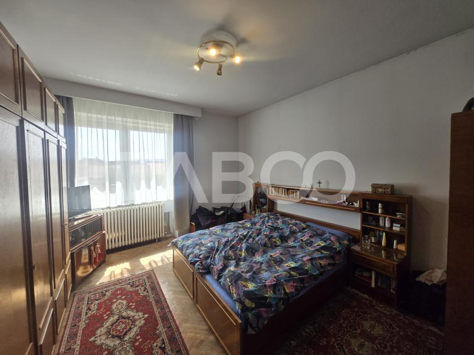 Apartament 5 camere de vanzare decomandat 182 mp zona Piata Cluj Sibiu