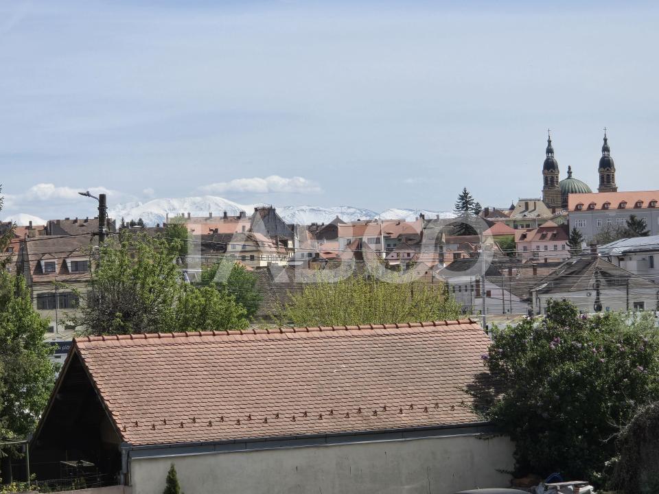 Apartament 5 camere de vanzare decomandat 182 mp zona Piata Cluj Sibiu