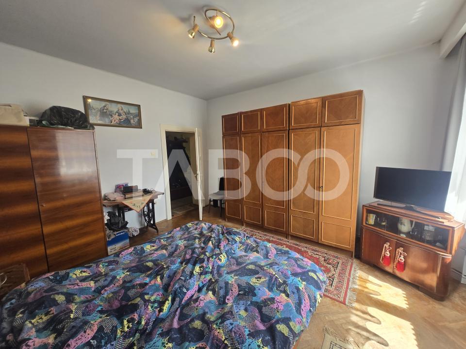 Apartament 5 camere de vanzare decomandat 182 mp zona Piata Cluj Sibiu