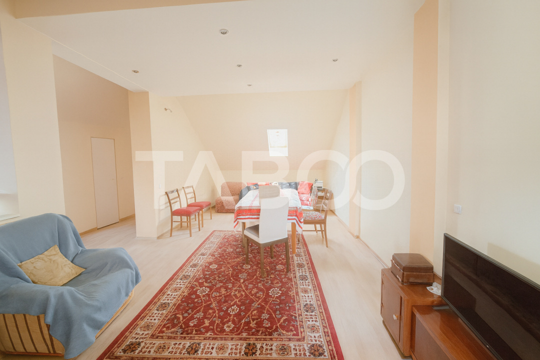 Apartament 5 camere + teren Bulevardul Mihai Viteazul -Hidroelectrica 