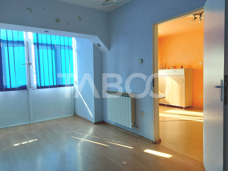 Apartament 50 mpu 2 camere etaj 3 pivnita Piata Noua Cisnadie