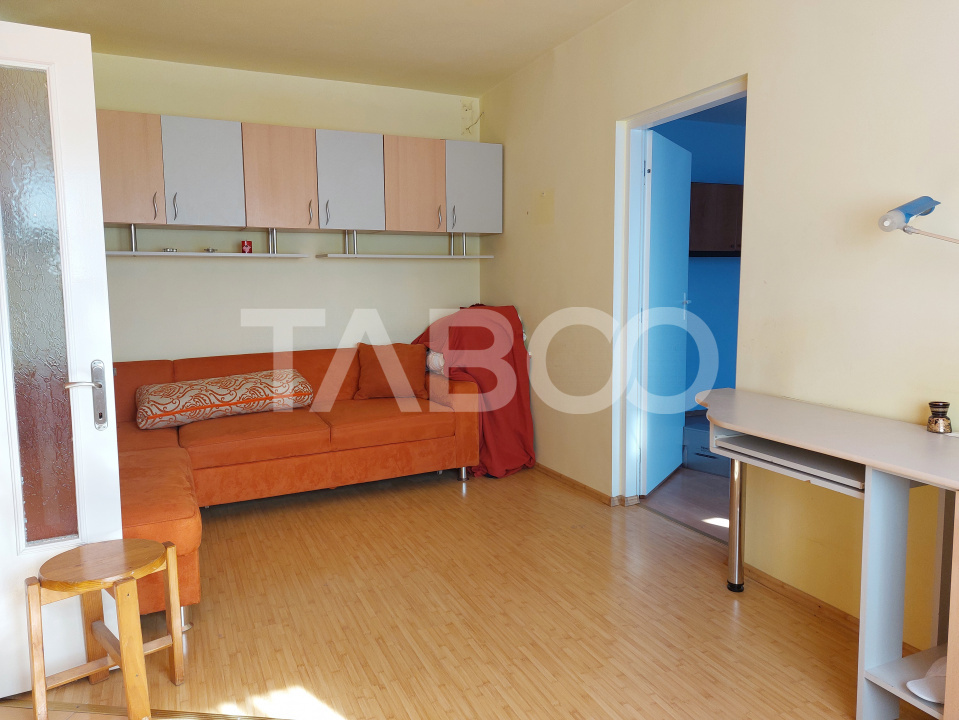 Apartament 50 mpu 2 camere etaj 3 pivnita Piata Noua Cisnadie