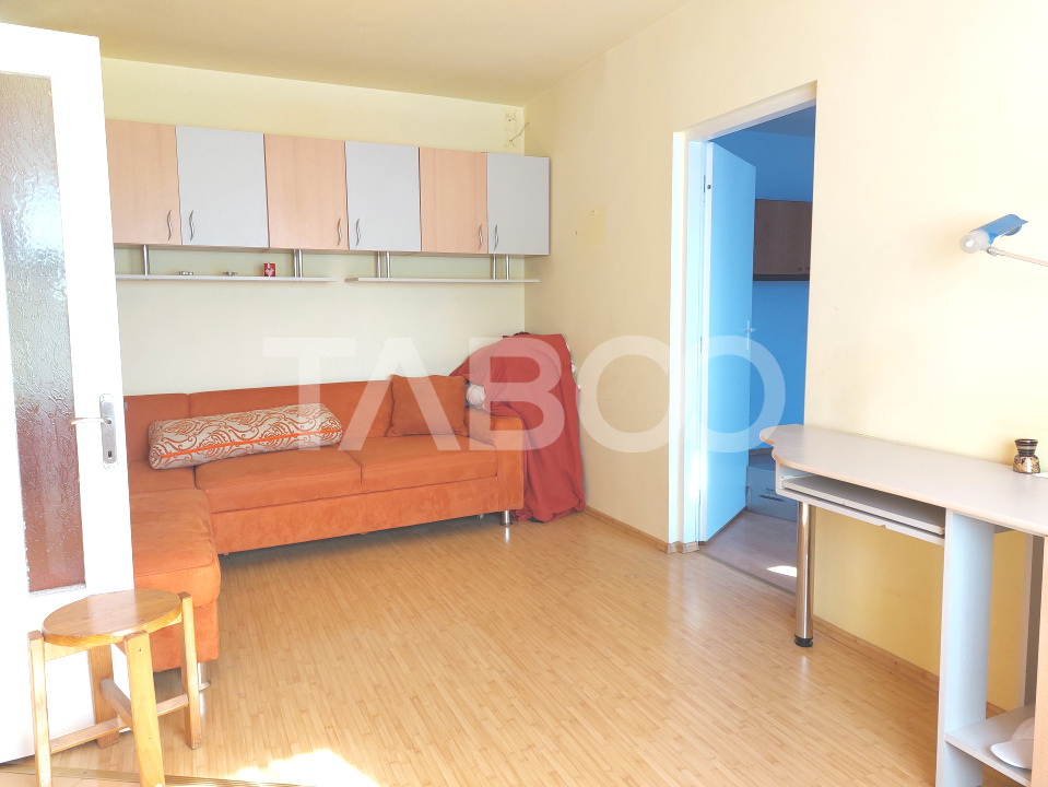 Apartament 50 mpu 2 camere etaj 3 pivnita Piata Noua Cisnadie