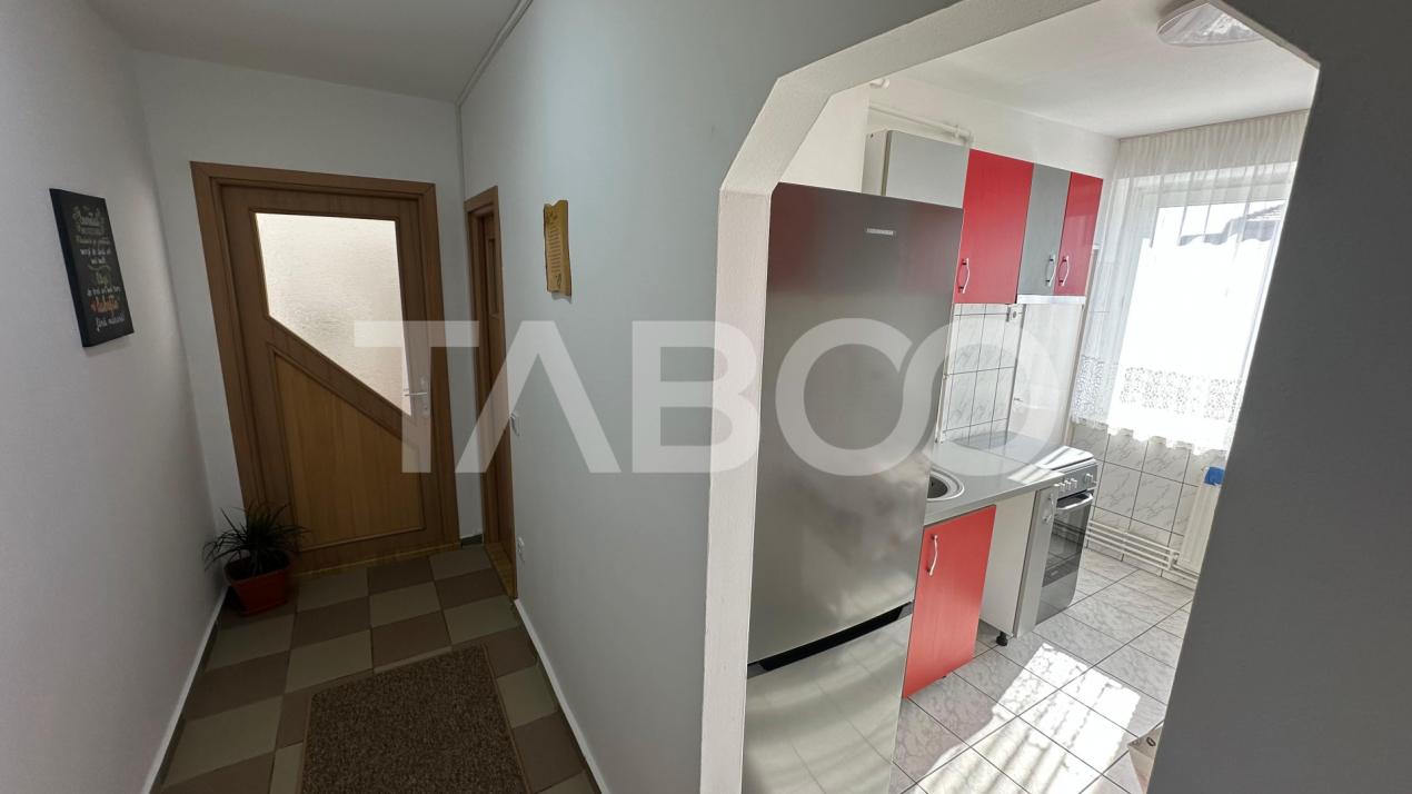 Apartament 54 mpu 2 camere de inchiriat balcon zona Terezian Sibiu