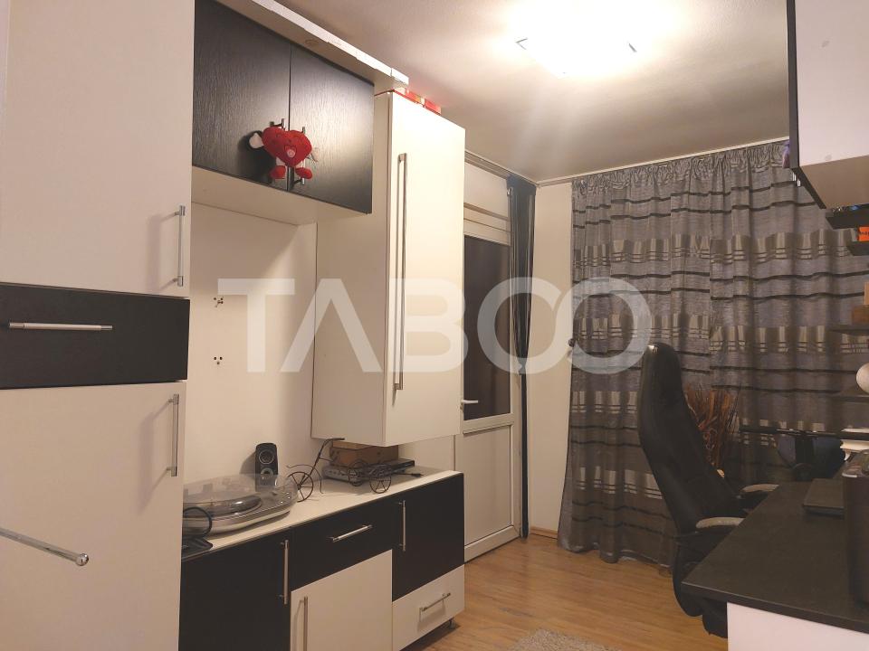 Apartament 55 mpu mobilat utilat 3 camere 2 balcoane pivnita Cisnadie
