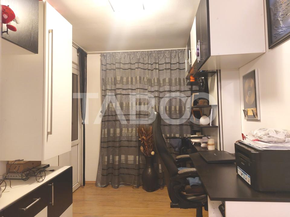 Apartament 55 mpu mobilat utilat 3 camere 2 balcoane pivnita Cisnadie