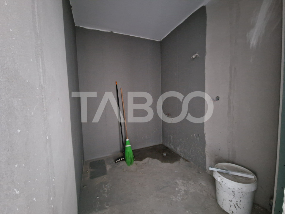 Apartament 60 mpu la CHEIE cu 3 camere balcon 13 mp pe Doamna Stanca