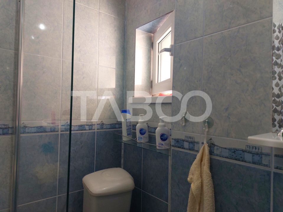 Apartament 62 mp 3 camere etaj 3 balcon pivnita Piata Noua Cisnadie