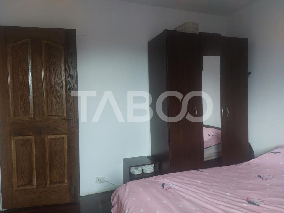 Apartament 65 mp 3 camere decomandate balcon Pet Friendly Valea Aurie