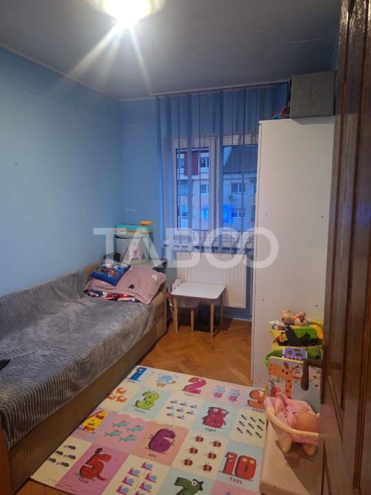 Apartament 65 mp 3 camere decomandate balcon Pet Friendly Valea Aurie