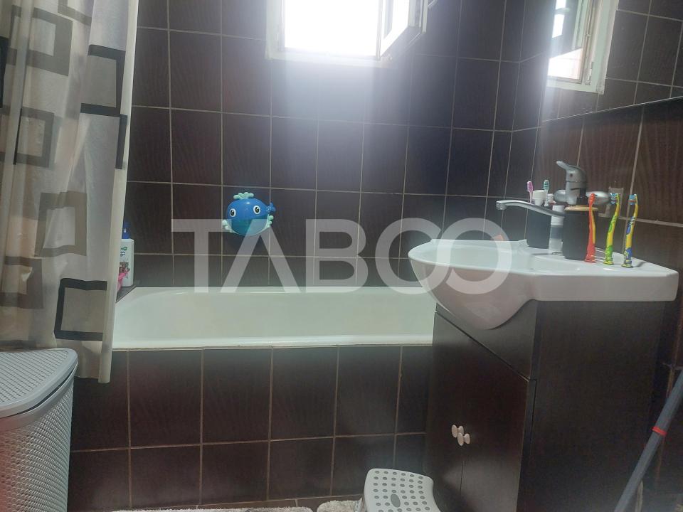 Apartament 65 mp 3 camere decomandate balcon Pet Friendly Valea Aurie