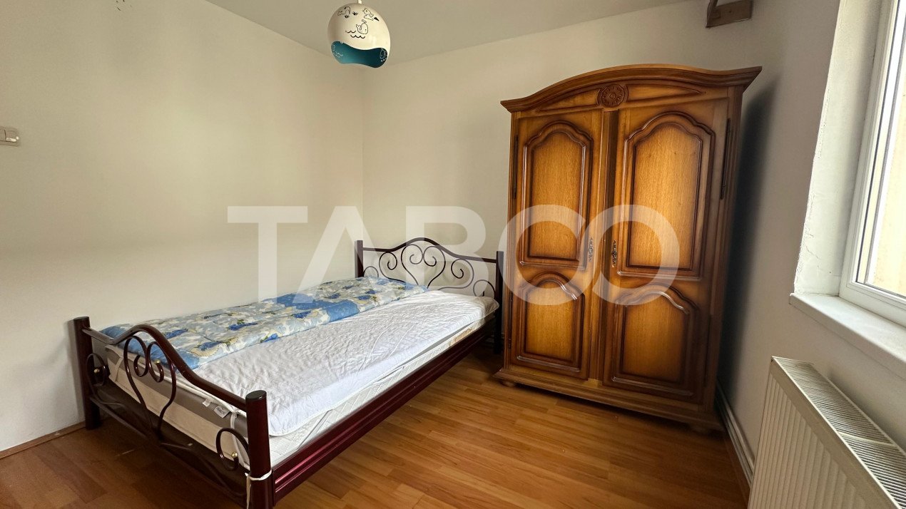 Apartament 65 mpu  pivnita 2 bai 3 camere balcon zona Turnisor Sibiu