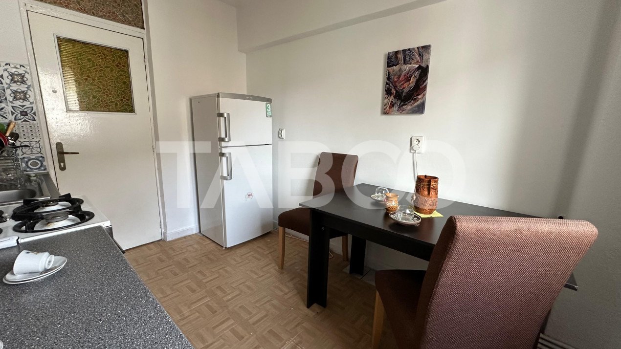 Apartament 65 mpu  pivnita 2 bai 3 camere balcon zona Turnisor Sibiu