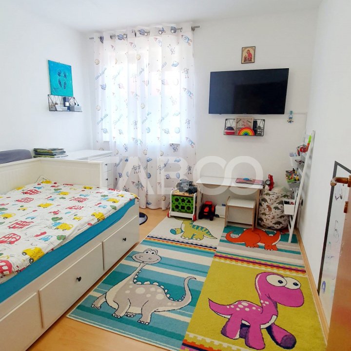 Apartament 70 mp cu 3 camere decomandate in zona Rahovei