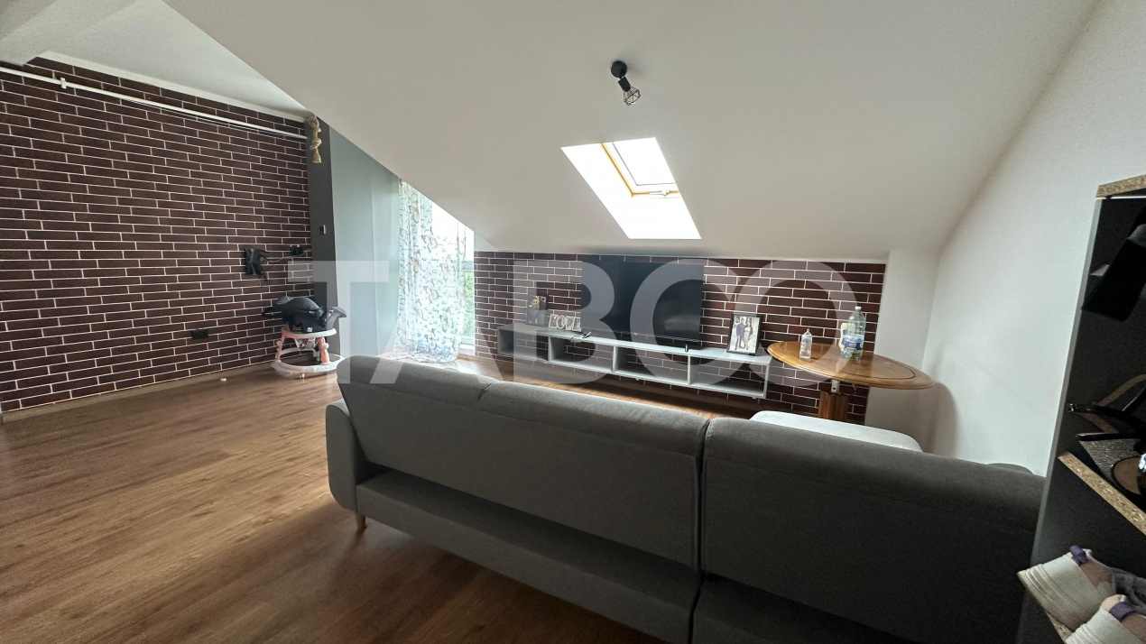 Apartament 70 mpu 3 camere pod privat parcare zona Turnisor Sibiu