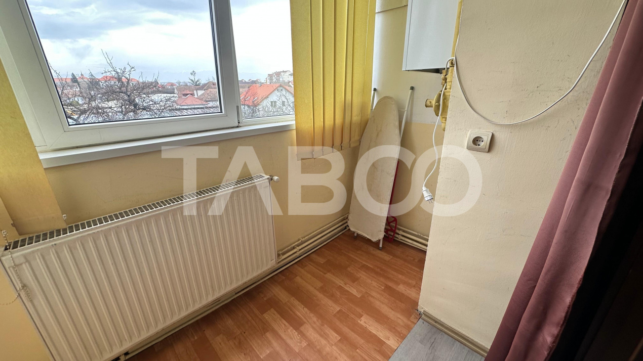 Apartament 72 mpu 3 camere 2 balcoane etaj intermediar Terezian Sibiu