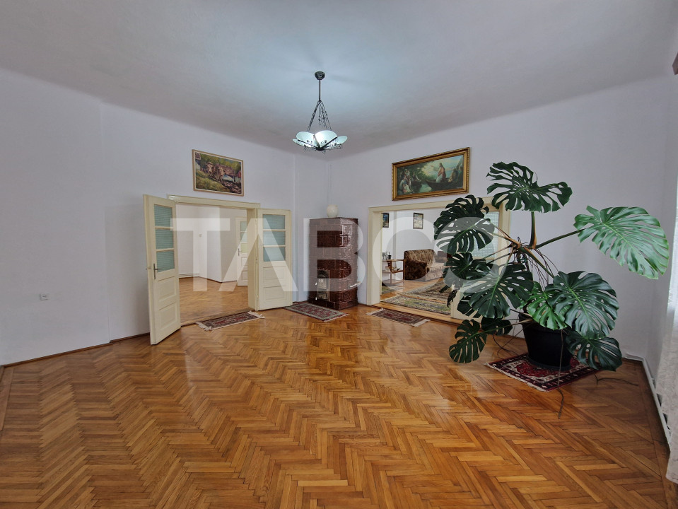 Apartament central 4 camere spatiu comercial garaj si pivnita Sibiu in Sibiu - Dr. Ioan Ratiu