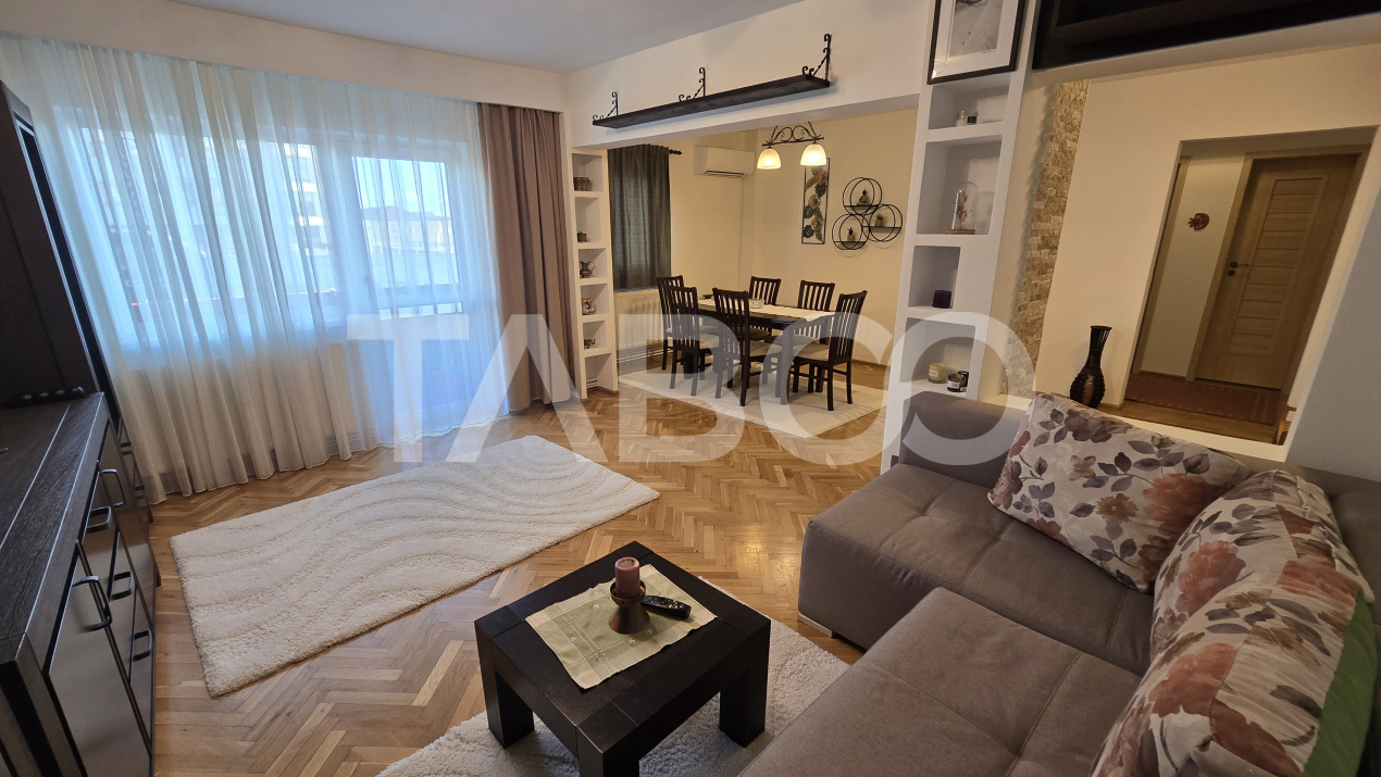 Apartament cochet de vanzare 3 camere 80mp 2 bai balcon zona Centrala