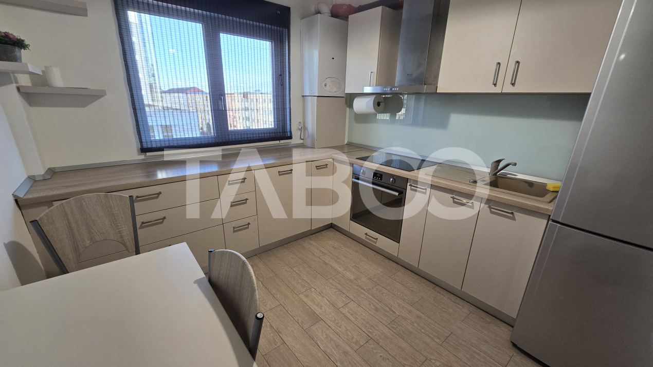 Apartament cochet de vanzare 3 camere 80mp 2 bai balcon zona Centrala