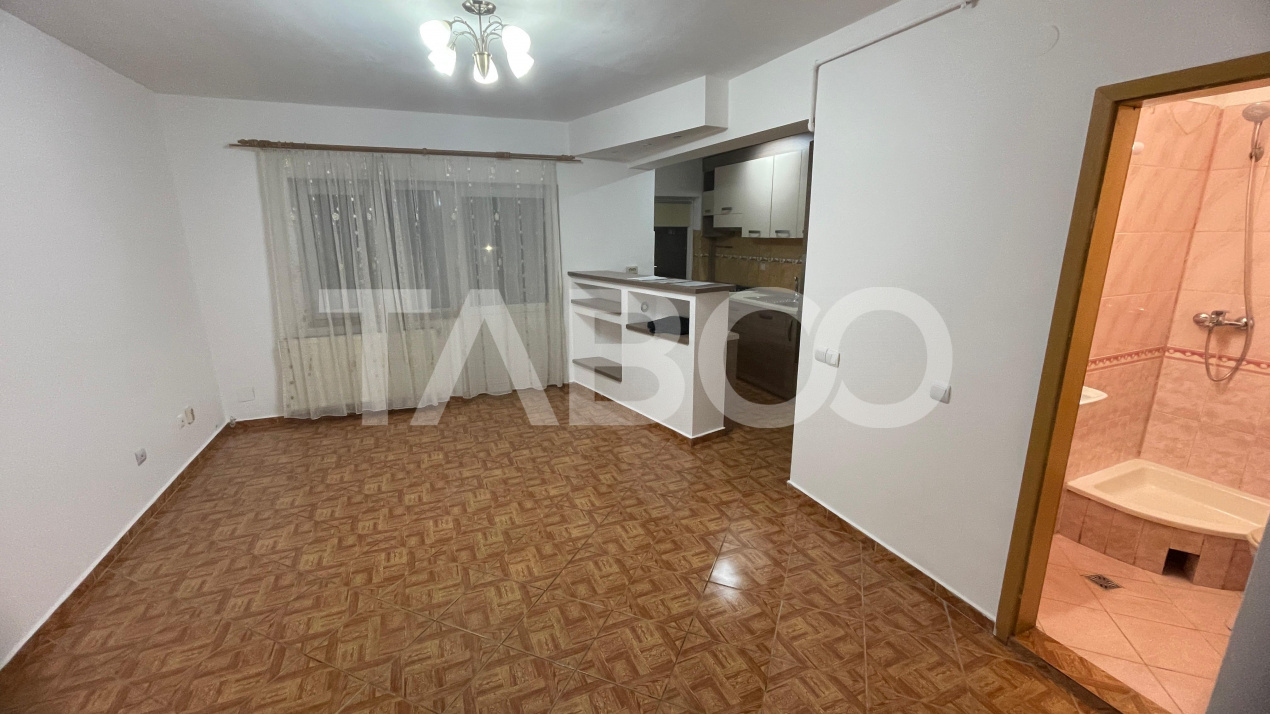 Apartament cochet in Tilisca garaj boxa langa Parc Belvedere
