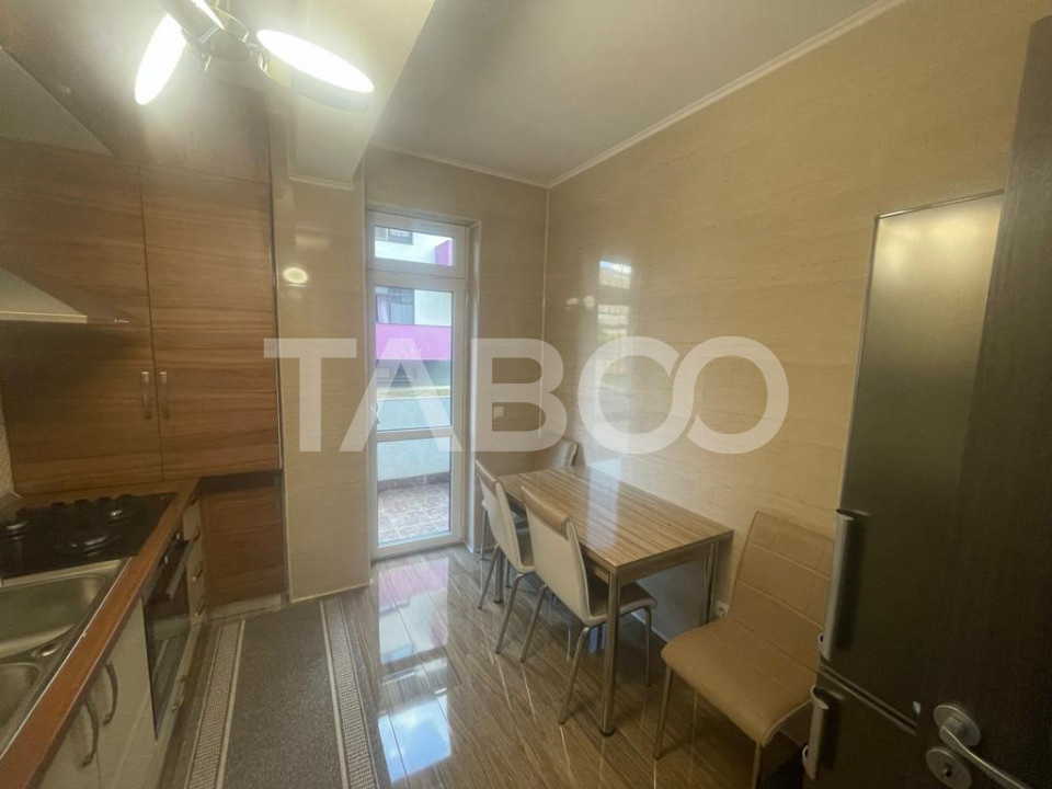 Apartament complet mobilat utilat 2 camere garaj 2 balcoane parter