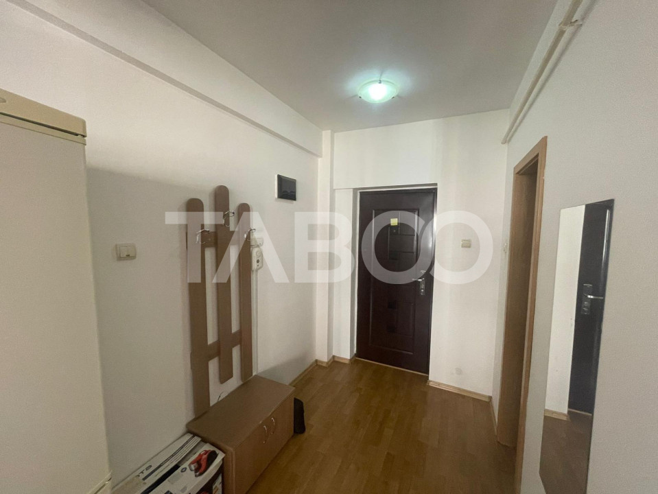 Apartament complet mobilat utilat 2 camere garaj Central