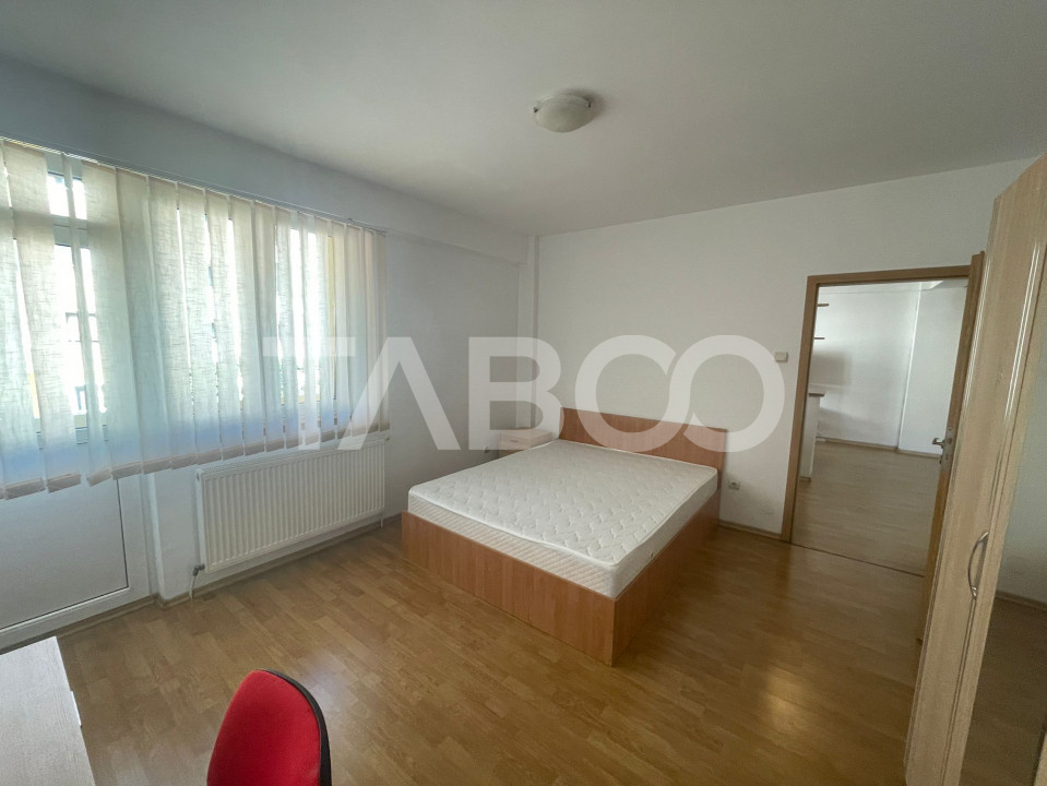 Apartament complet mobilat utilat 2 camere garaj Central