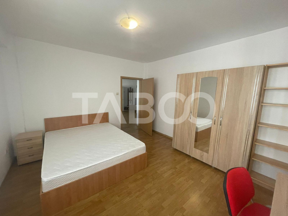 Apartament complet mobilat utilat 2 camere garaj Central