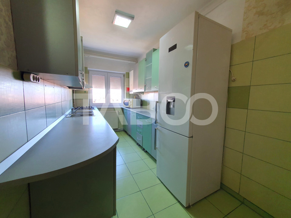 Apartament cu 2 camere balcon si pivnita de vanzare strad Vasile Aaron