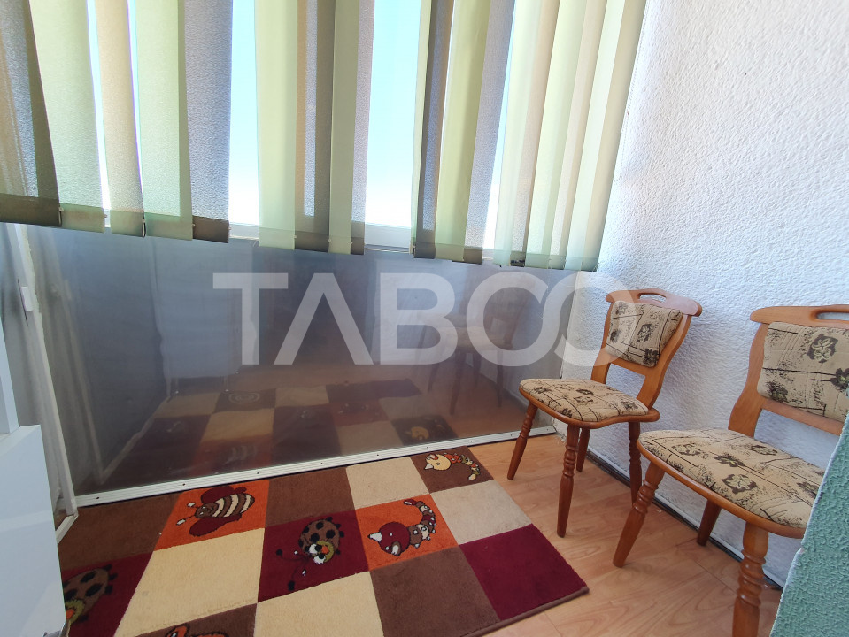 Apartament cu 2 camere balcon si pivnita de vanzare strad Vasile Aaron
