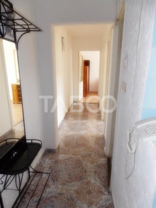Apartament cu 2 camere de inchiriat in Sibiu zona Semaforului