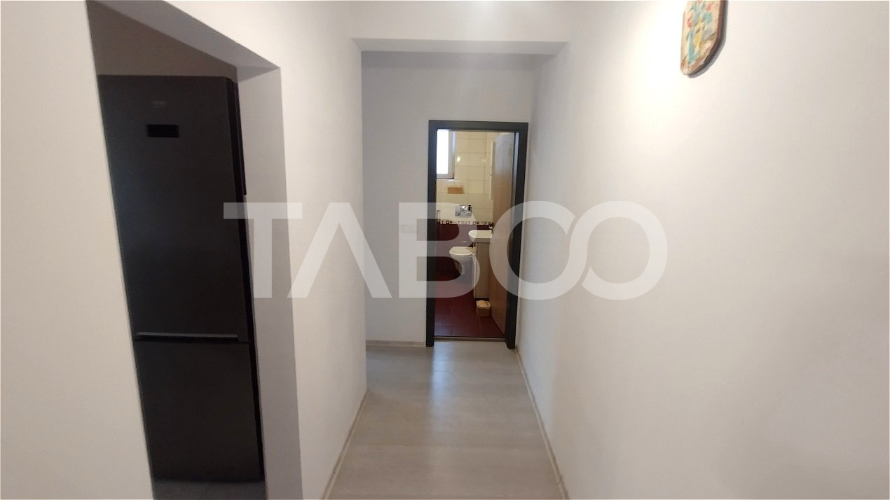 Apartament cu 2 camere de inchiriat parcare si balcon Strand Sibiu