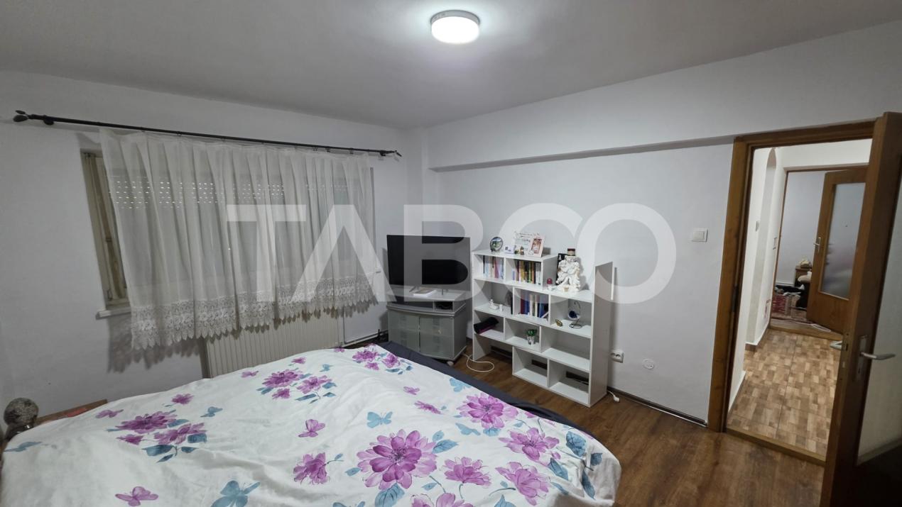 Apartament cu 2 camere de vanzare in Aleea Parc parter