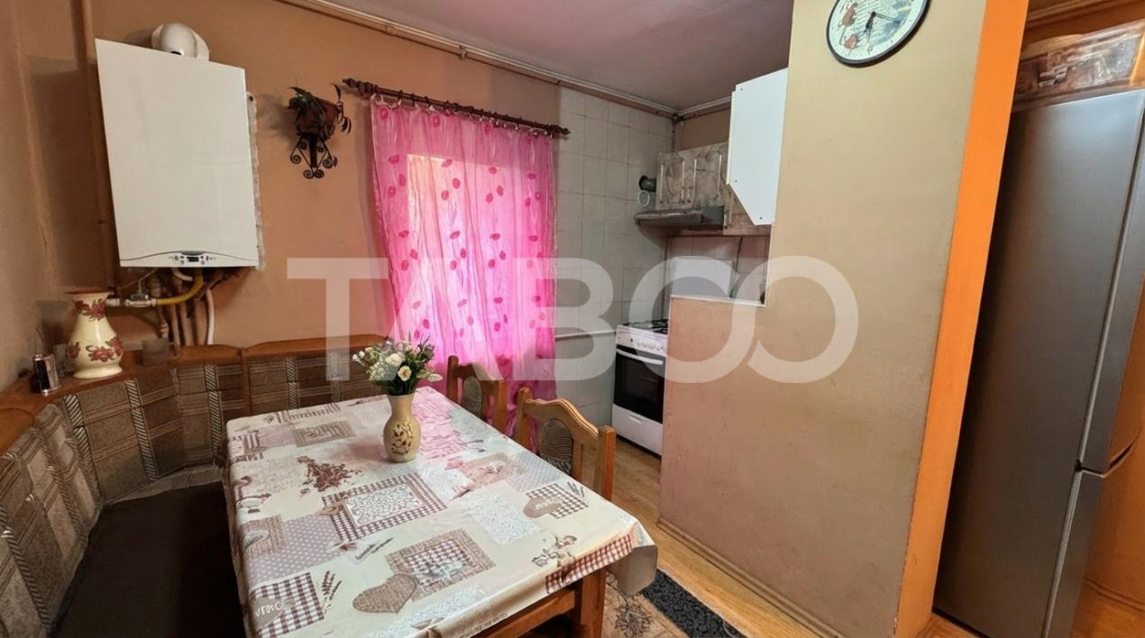 Apartament cu 2 camere de vanzare mobilat utilat  Broscarie Sibiu