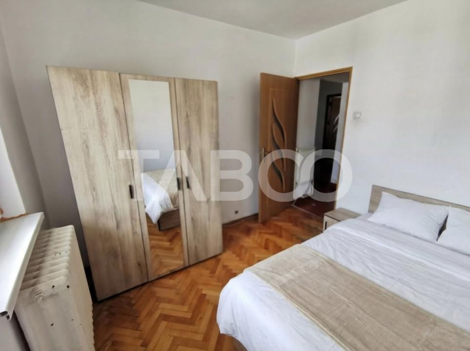 Apartament cu 2 camere decomandate 2 balcoane in zona Valea Aurie 