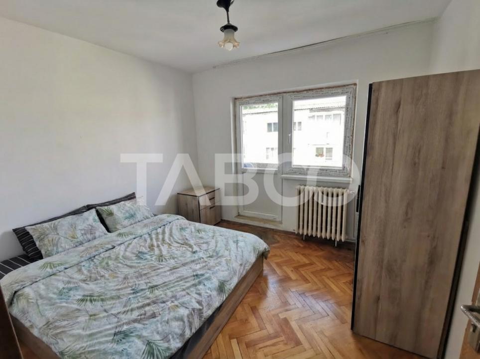 Apartament cu 2 camere decomandate 2 balcoane in zona Valea Aurie 
