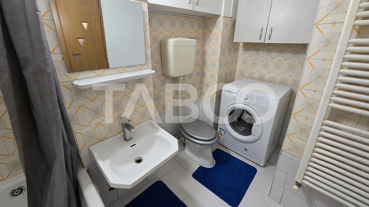 Apartament cu 2 camere decomandate de vanzare in Cartierul Strand I