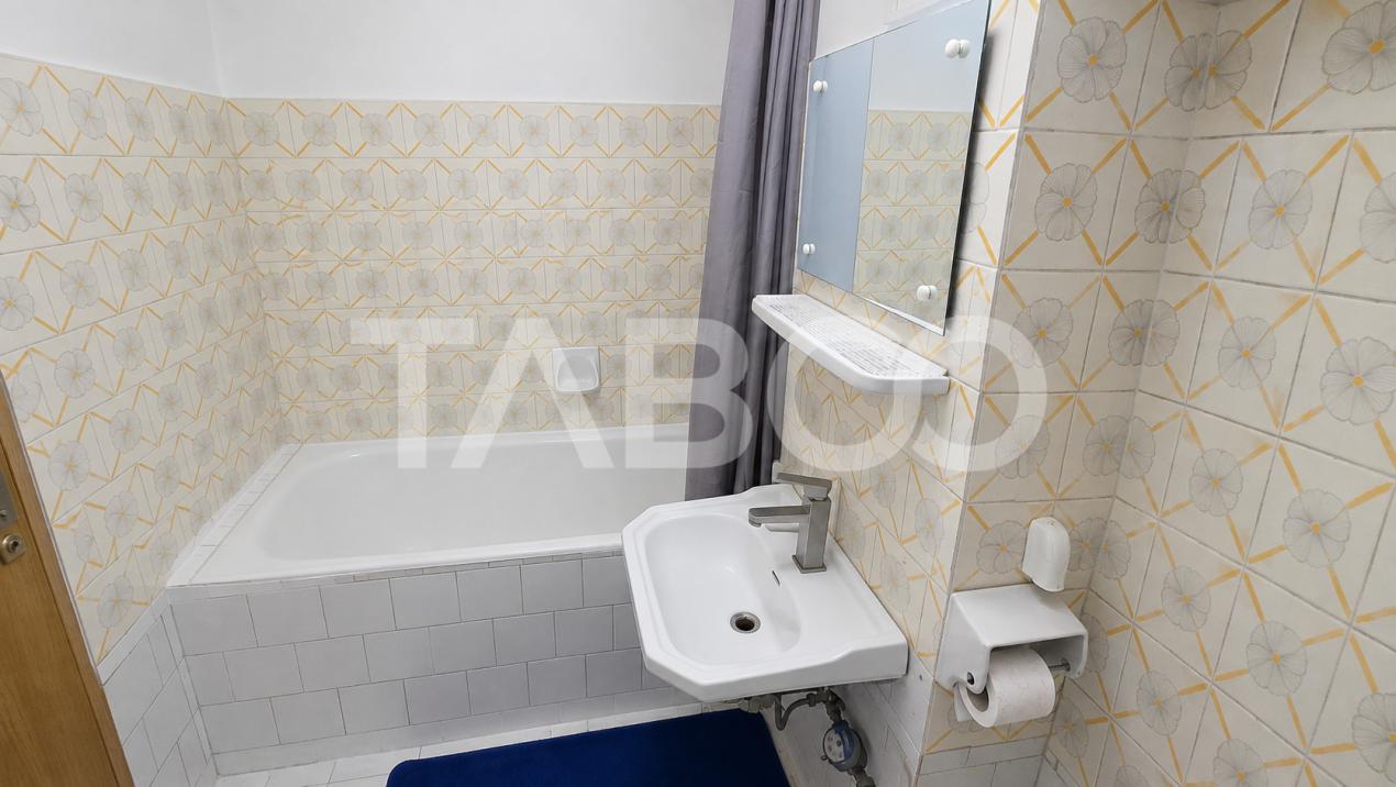 Apartament cu 2 camere decomandate de vanzare in Cartierul Strand I